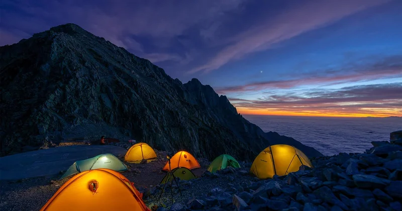 Les meilleures stratégies pour ne pas se sentir seul le soir
